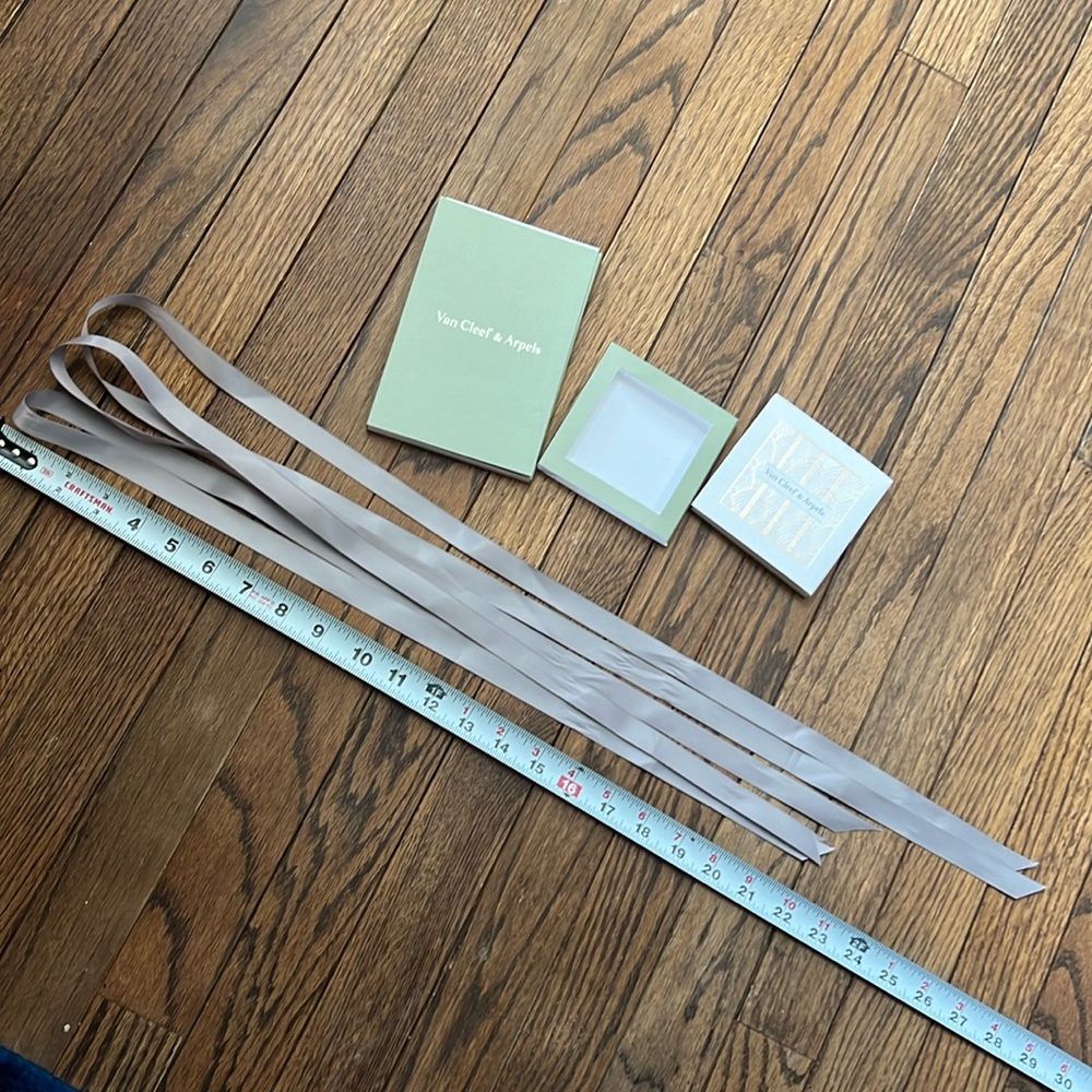 Van cleef care info and ribbons